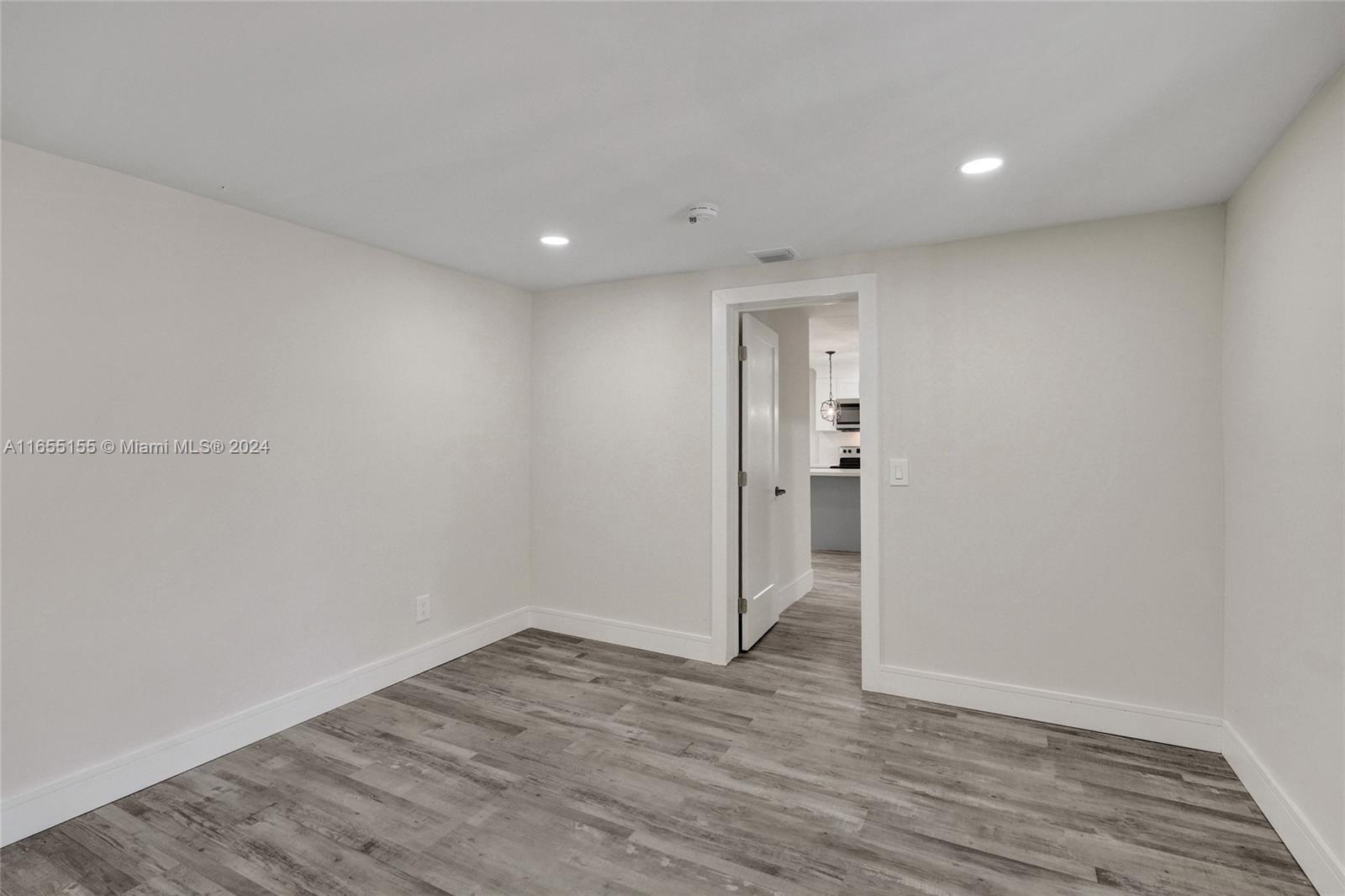 2ND ADDN TO LAWNDALE - Residential