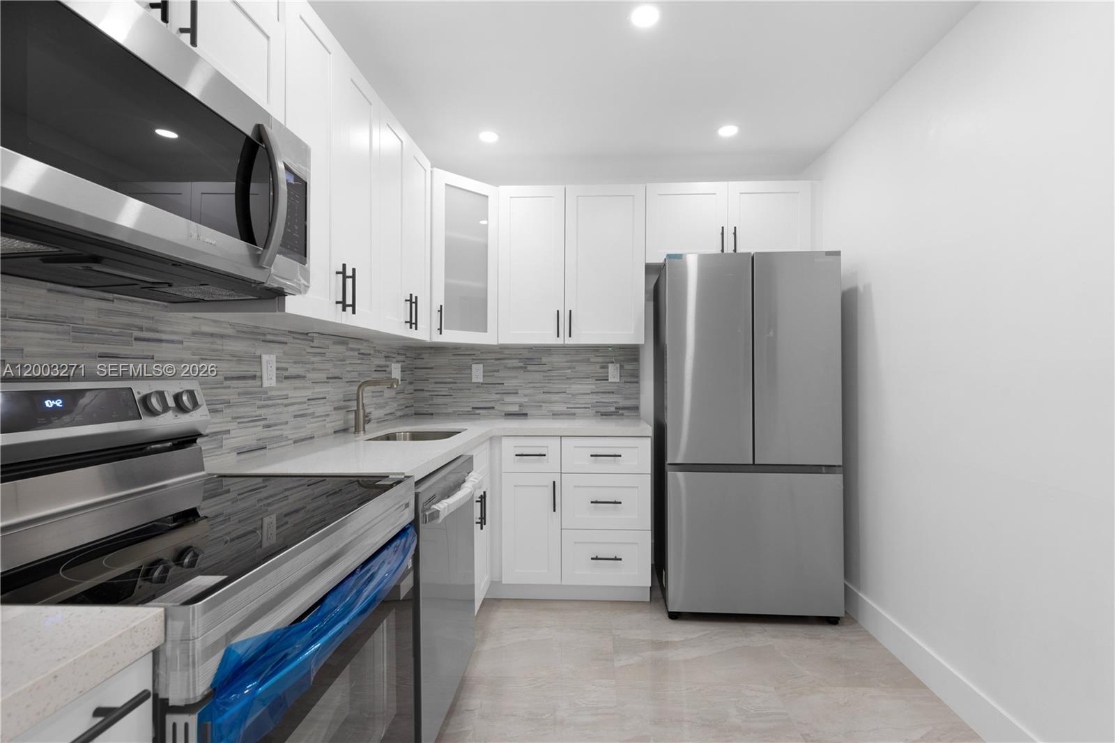 FLAMENCO CONDO TOWER I - Residential