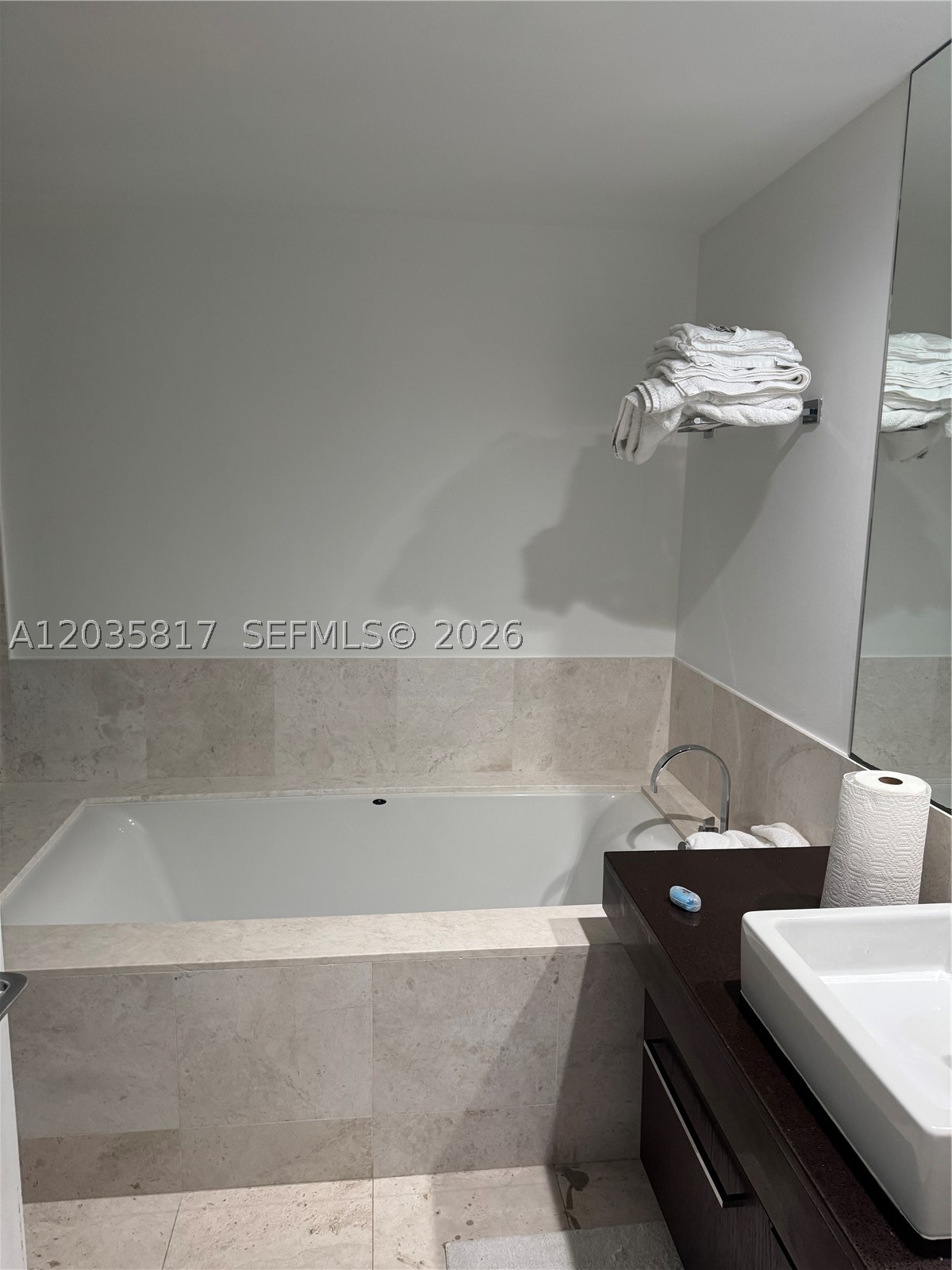 JADE OCEAN CONDO - Residential Lease
