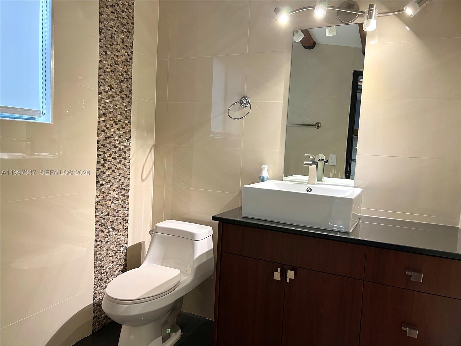 DORAL COLONY PHASE I - Residential Lease