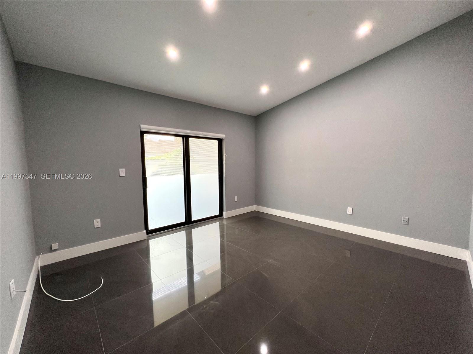 DORAL COLONY PHASE I - Residential Lease