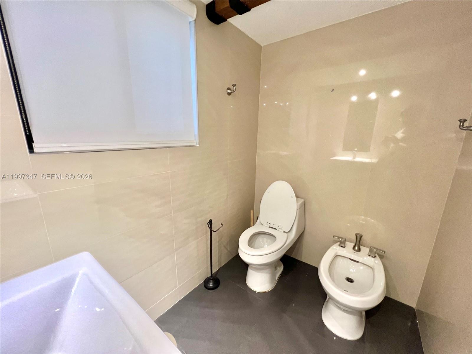 DORAL COLONY PHASE I - Residential Lease