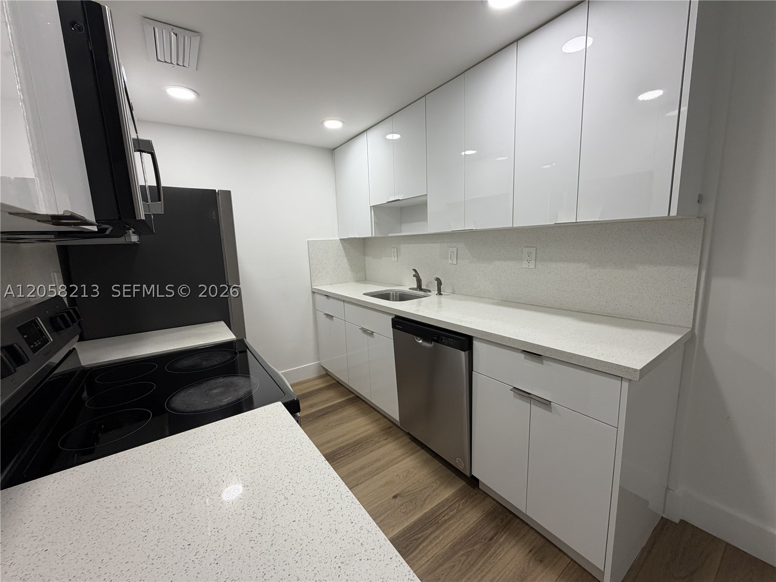 SPANISH TRACE CONDO - Residential
