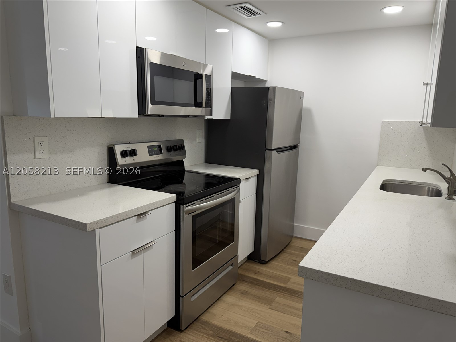 SPANISH TRACE CONDO - Residential