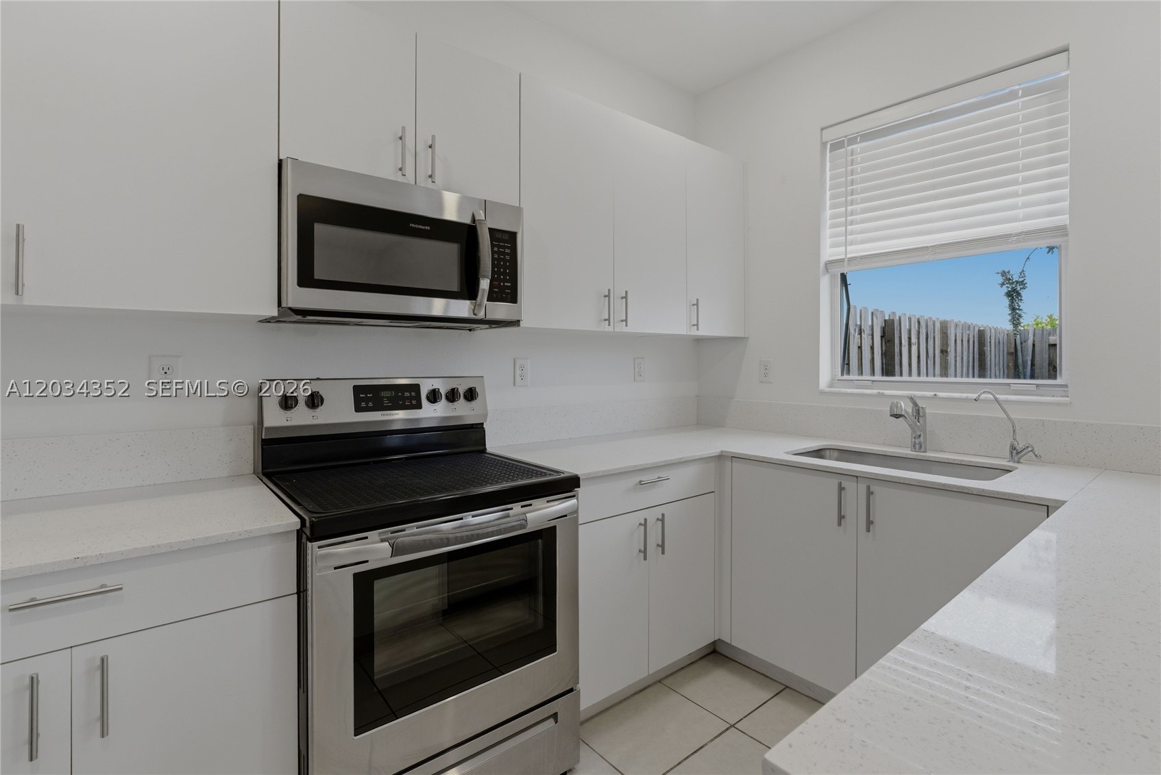 CEDAR POINTE - Residential