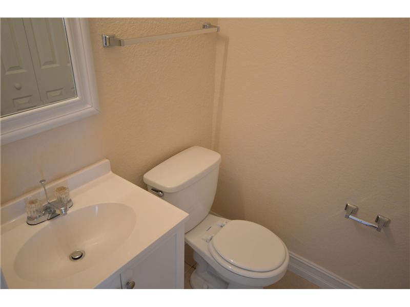 LAUDERHILL MANOR 75-43 B - Residential Lease