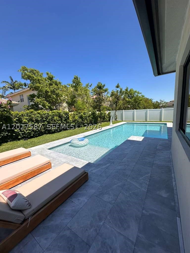 TUSCAN ISLES - Residential