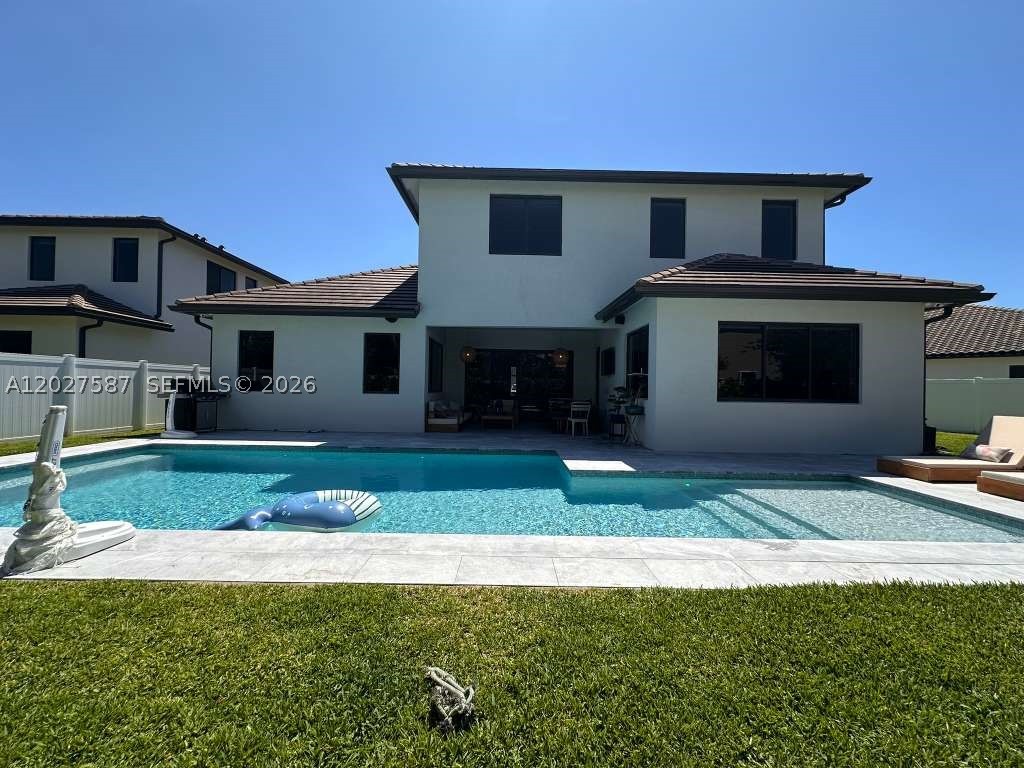 TUSCAN ISLES - Residential