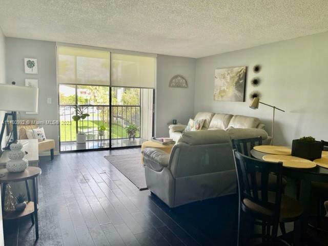 THE HORIZONS CONDO #4 - Residential Lease