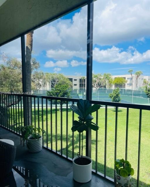 THE HORIZONS CONDO #4 - Residential Lease