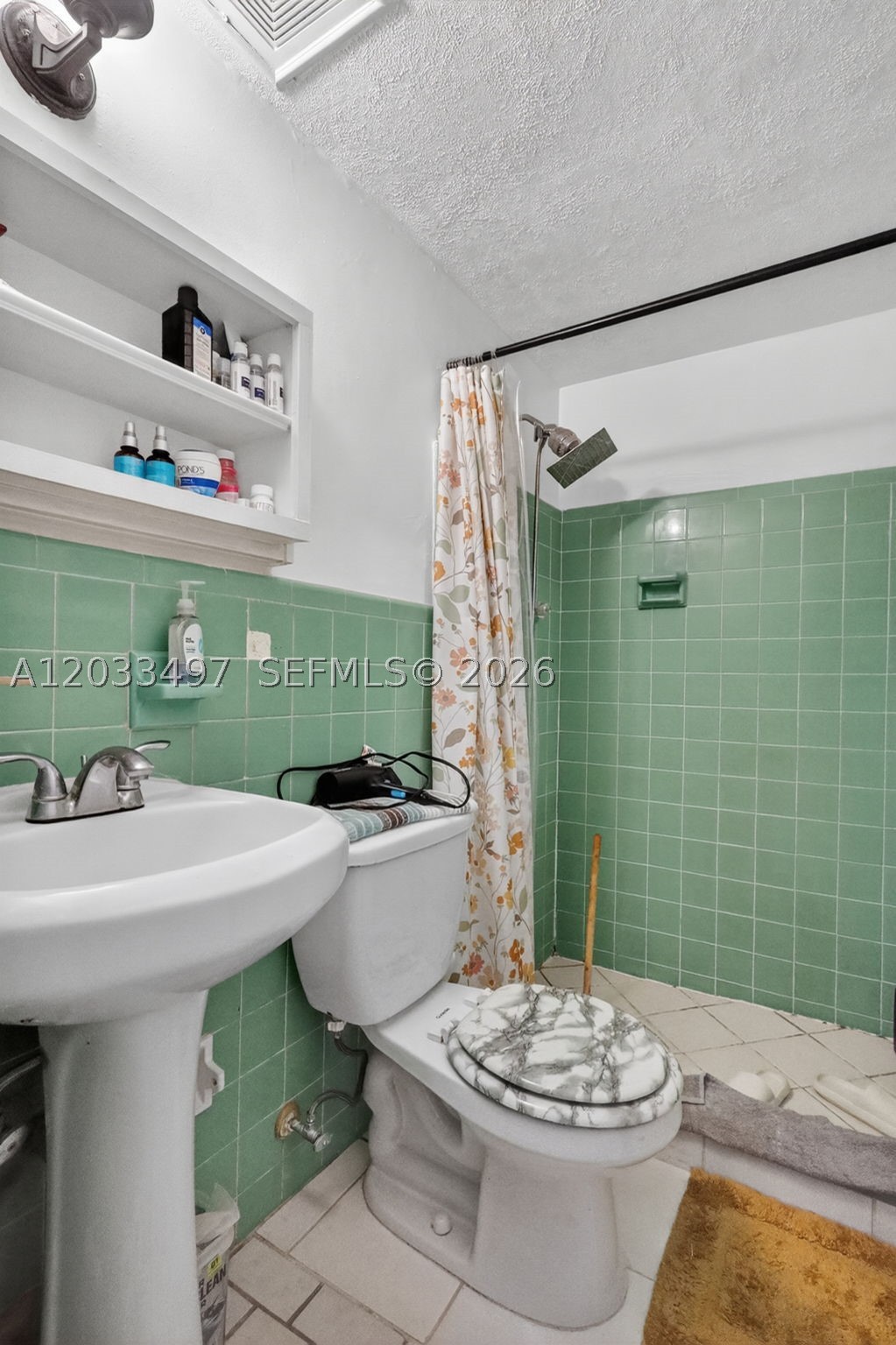 AMERICAN GARDENS CONDO - Residential