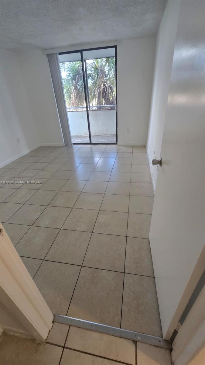 VERABELLA FALLS CONDO - Residential Lease