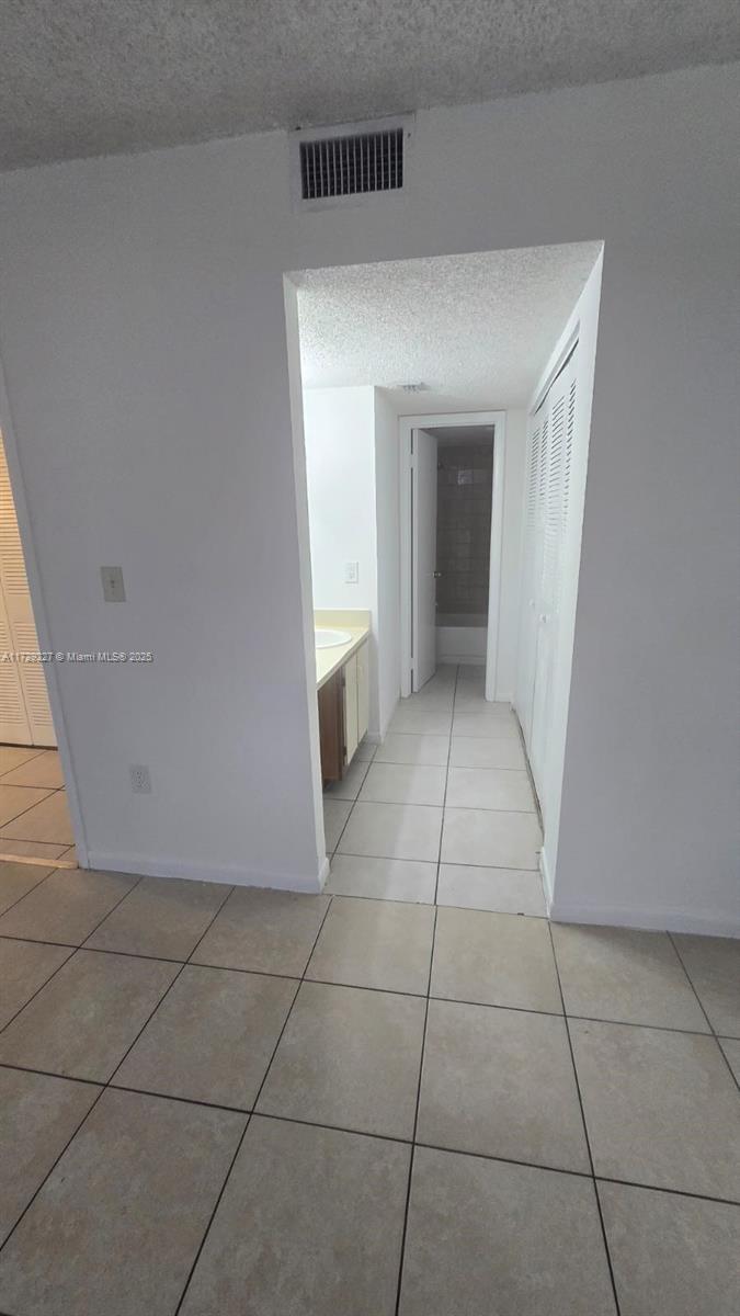 VERABELLA FALLS CONDO - Residential Lease