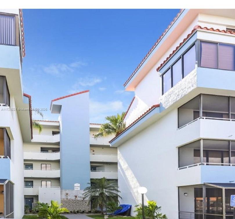 VERABELLA FALLS CONDO - Residential Lease