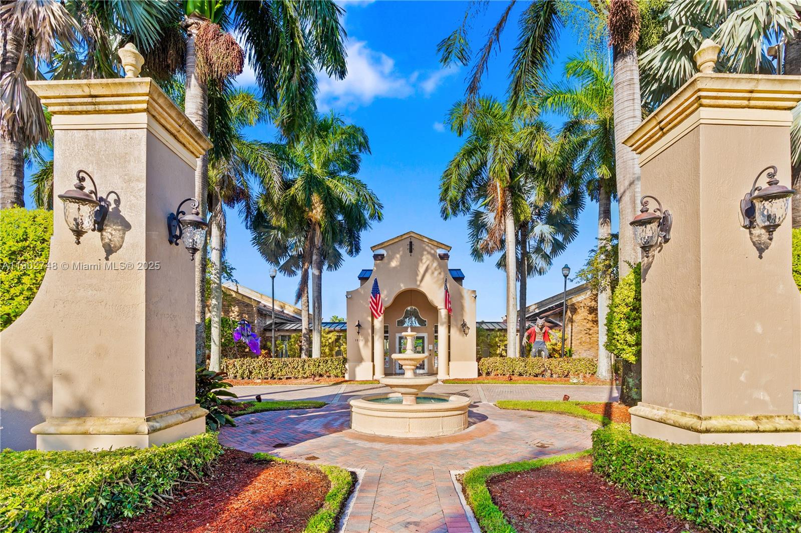 VILLAS AT CARMEL CONDO NO - Residential