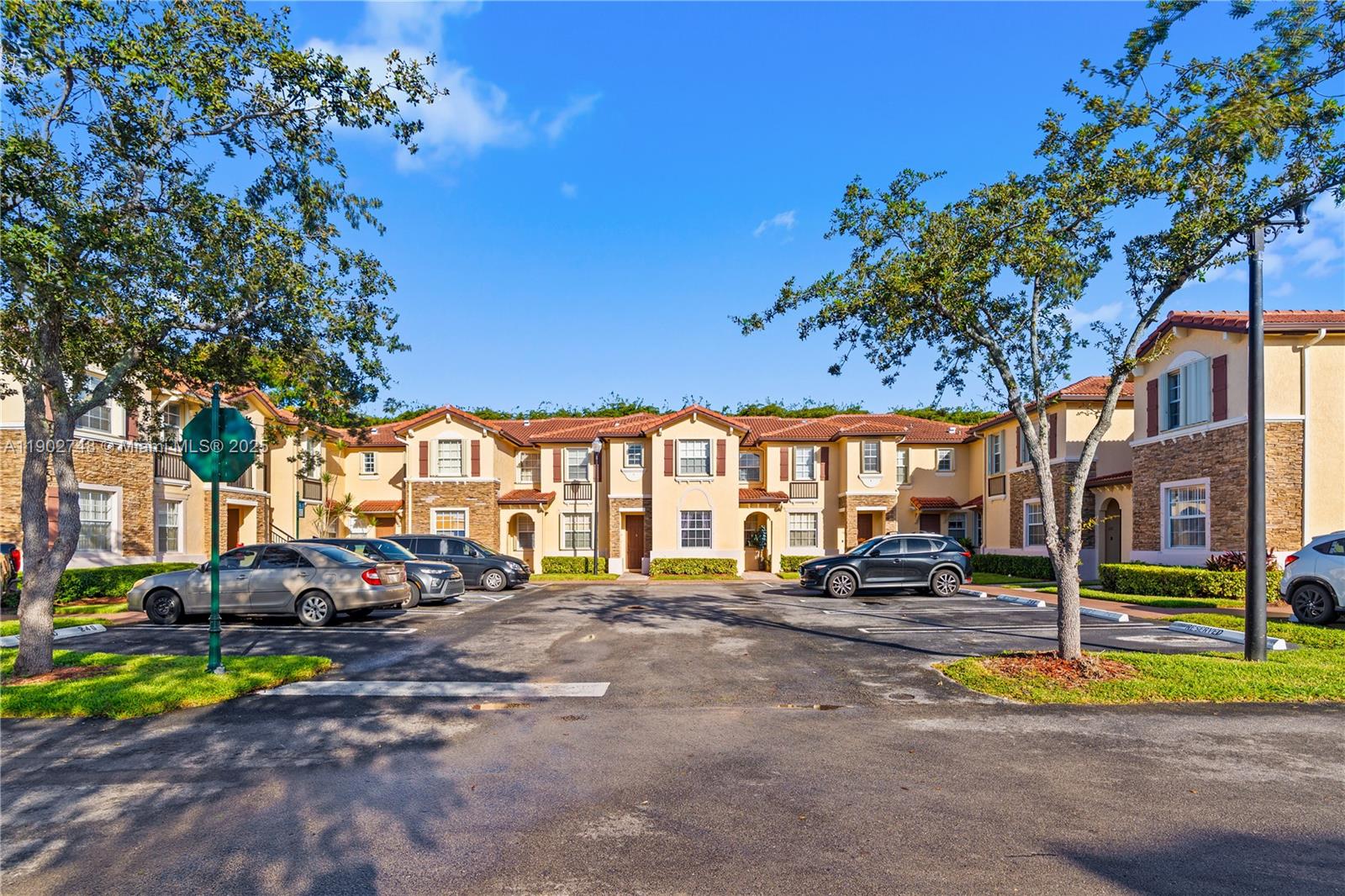 VILLAS AT CARMEL CONDO NO - Residential