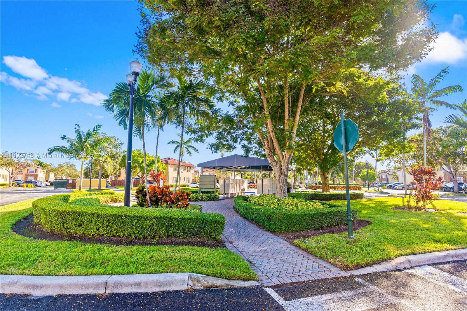 VILLAS AT CARMEL CONDO NO - Residential