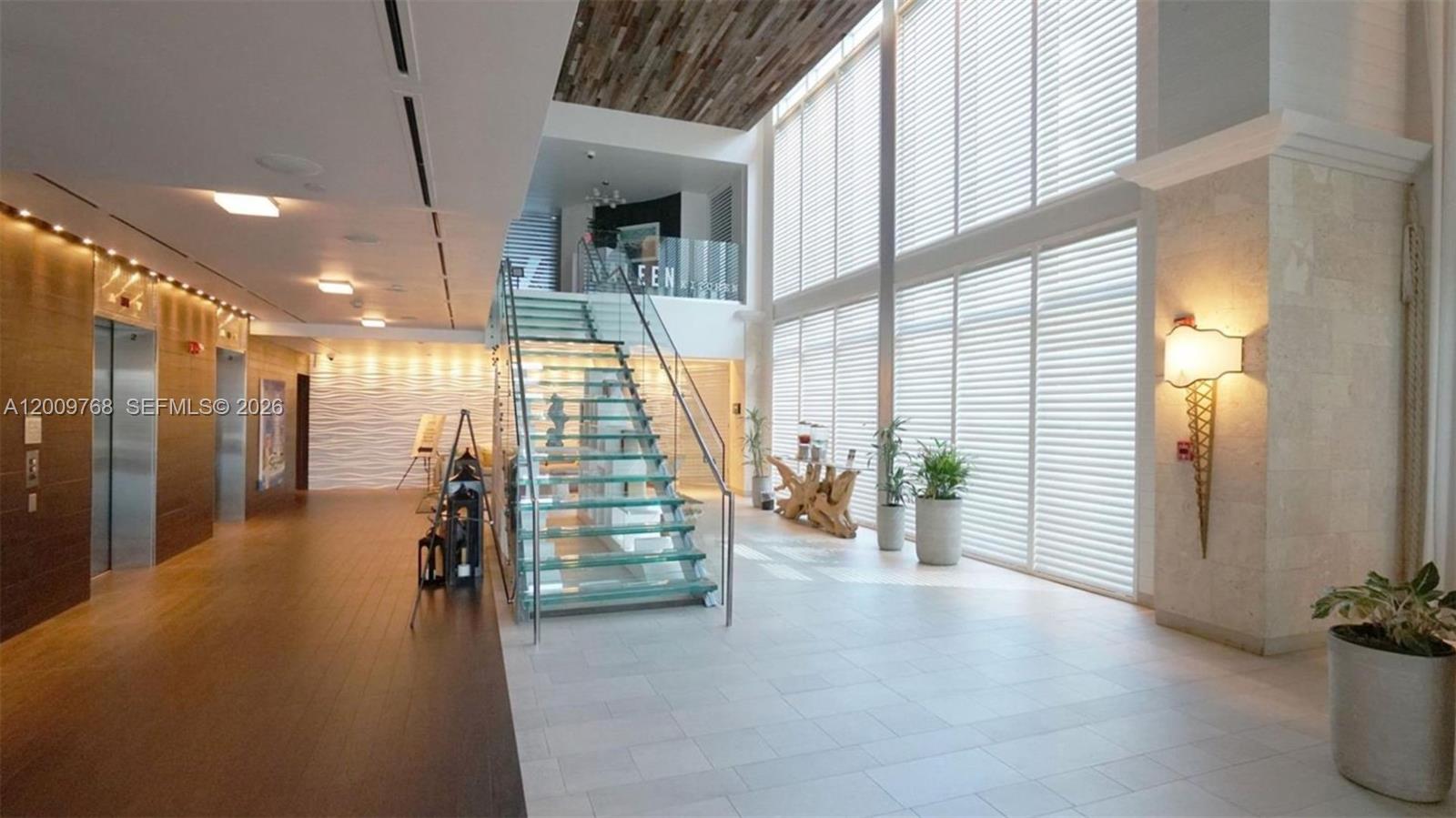SOLE CONDO - Residential