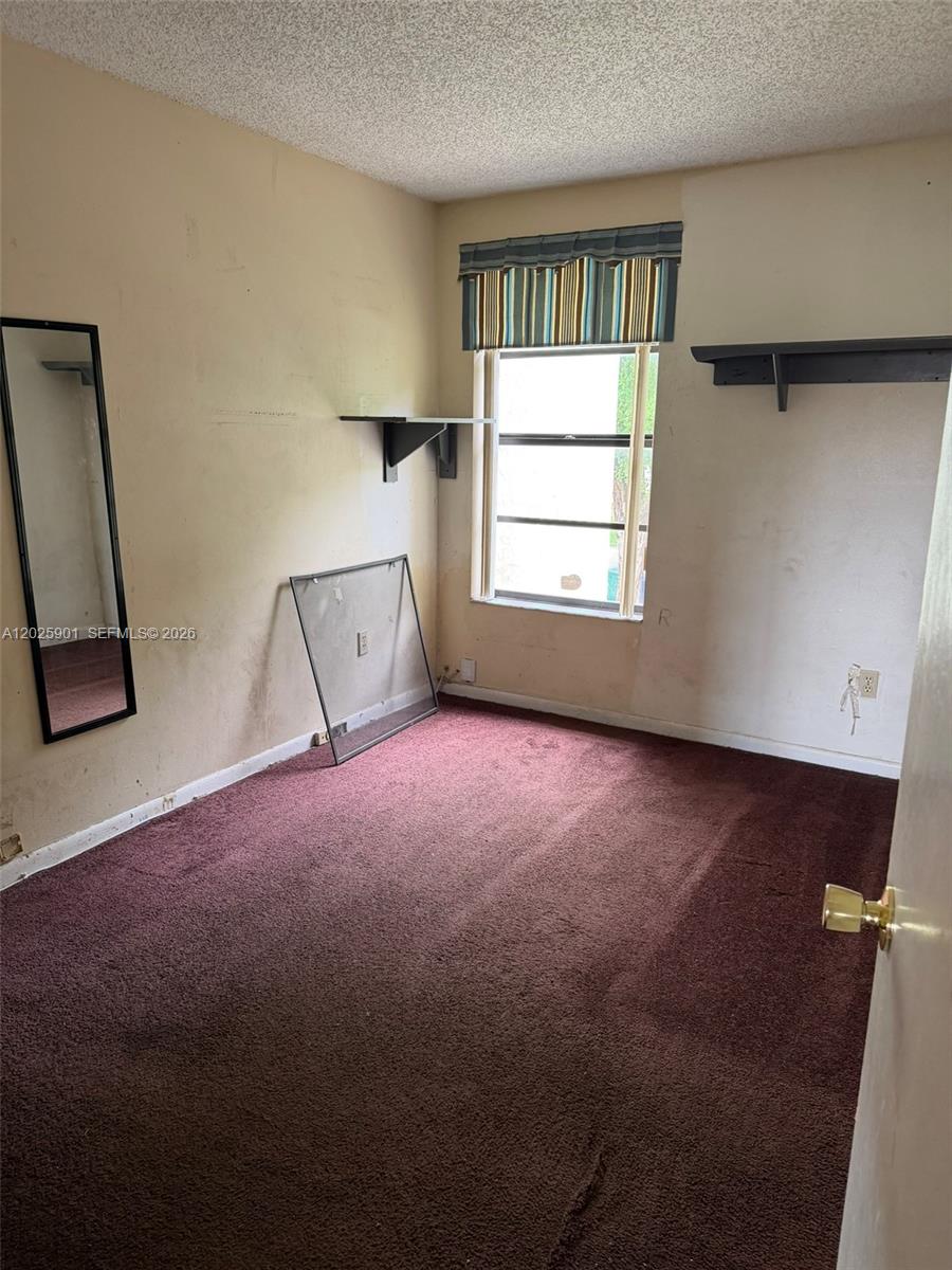 COUNTRY CLUB VILLAS TH CO - Residential