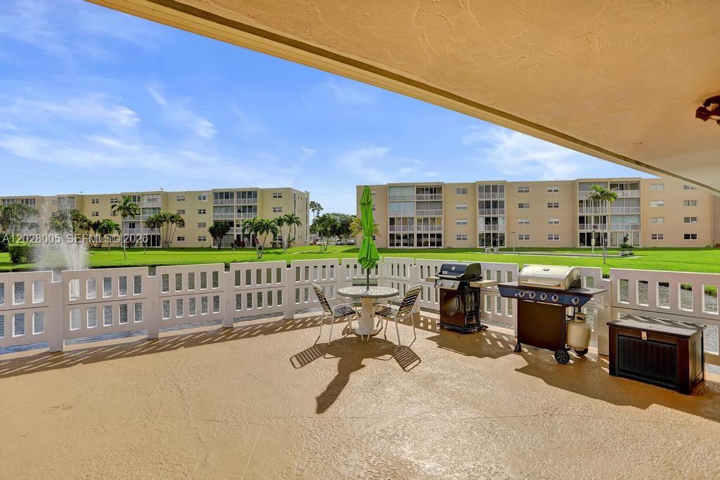 MEADOWBROOK LAKES CONDO - Residential