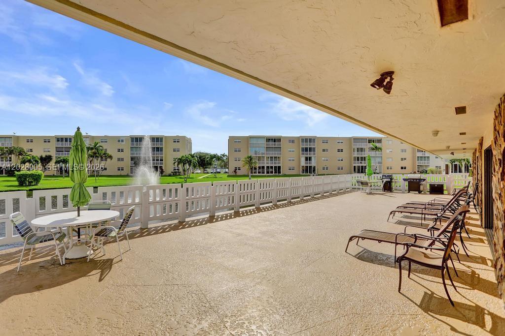 MEADOWBROOK LAKES CONDO - Residential