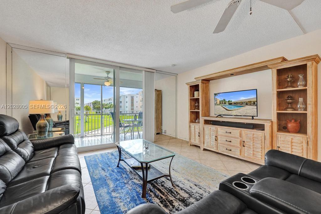 MEADOWBROOK LAKES CONDO - Residential