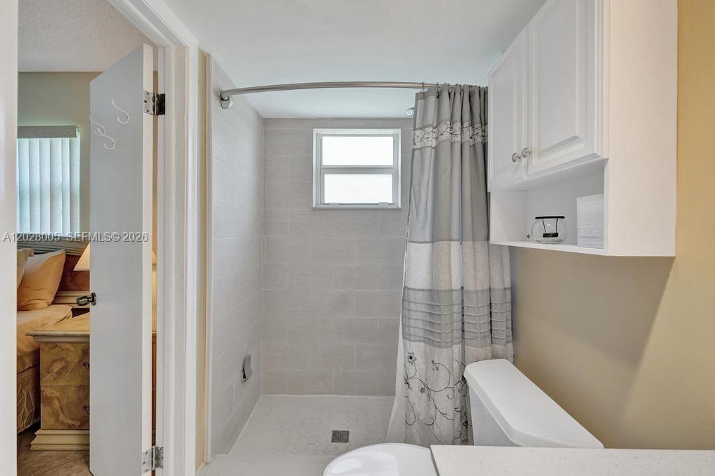 MEADOWBROOK LAKES CONDO - Residential