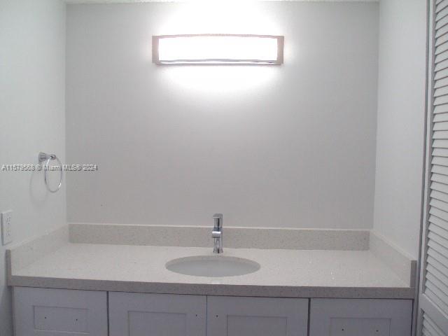 KENLAND POINTE CONDO II - Residential Lease