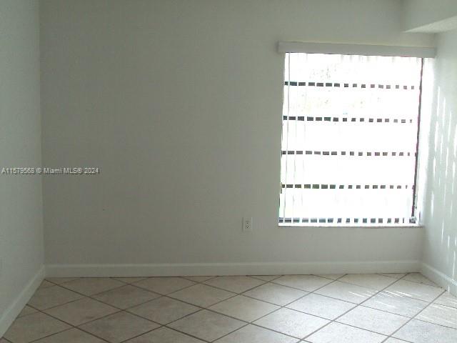 KENLAND POINTE CONDO II - Residential Lease