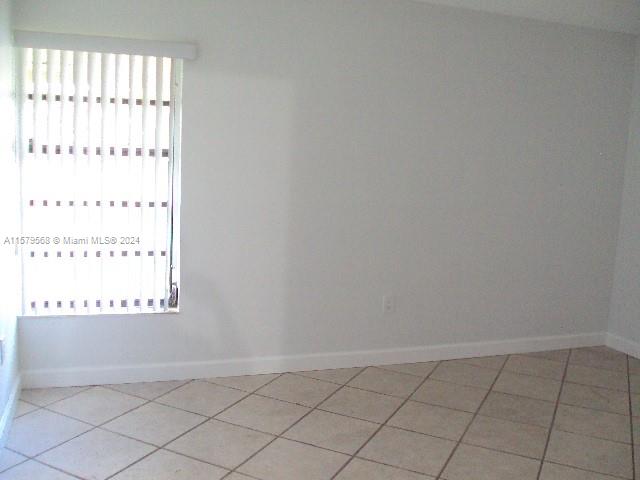 KENLAND POINTE CONDO II - Residential Lease