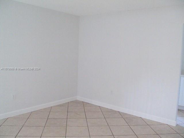 KENLAND POINTE CONDO II - Residential Lease