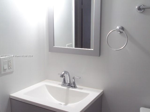 KENLAND POINTE CONDO II - Residential Lease