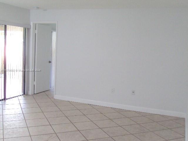 KENLAND POINTE CONDO II - Residential Lease