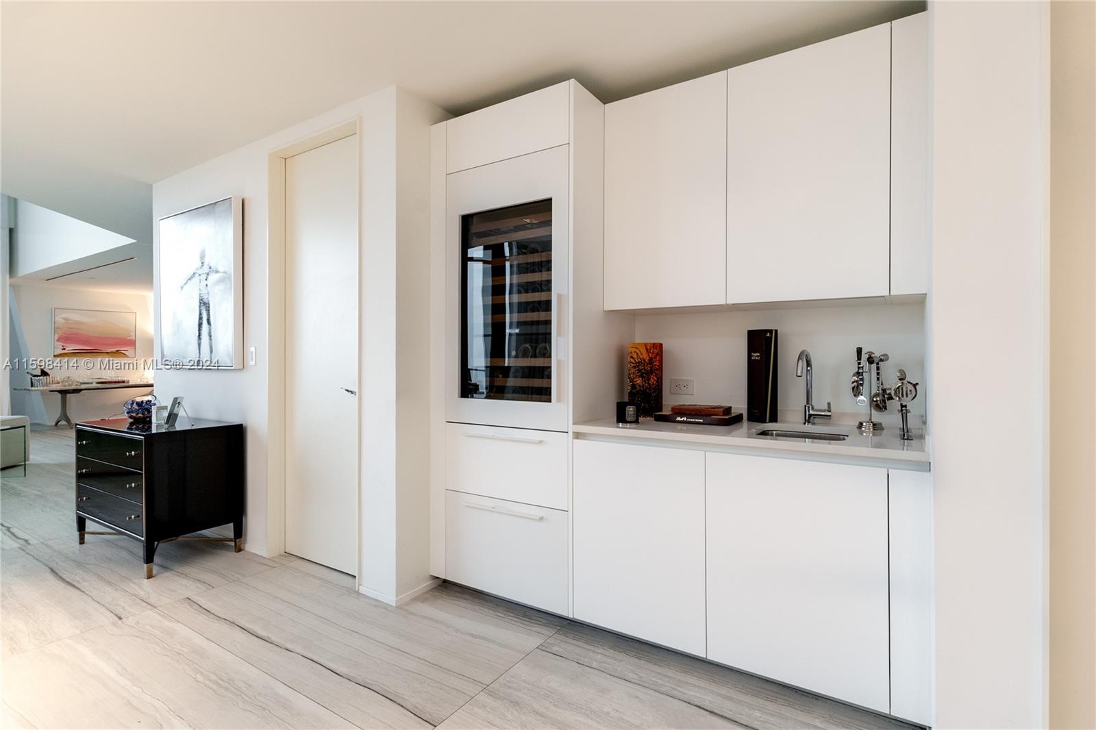 ONE THOUSAND MUSEUM CONDO - Residential