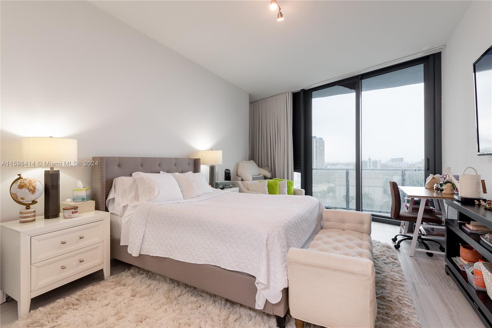 ONE THOUSAND MUSEUM CONDO - Residential