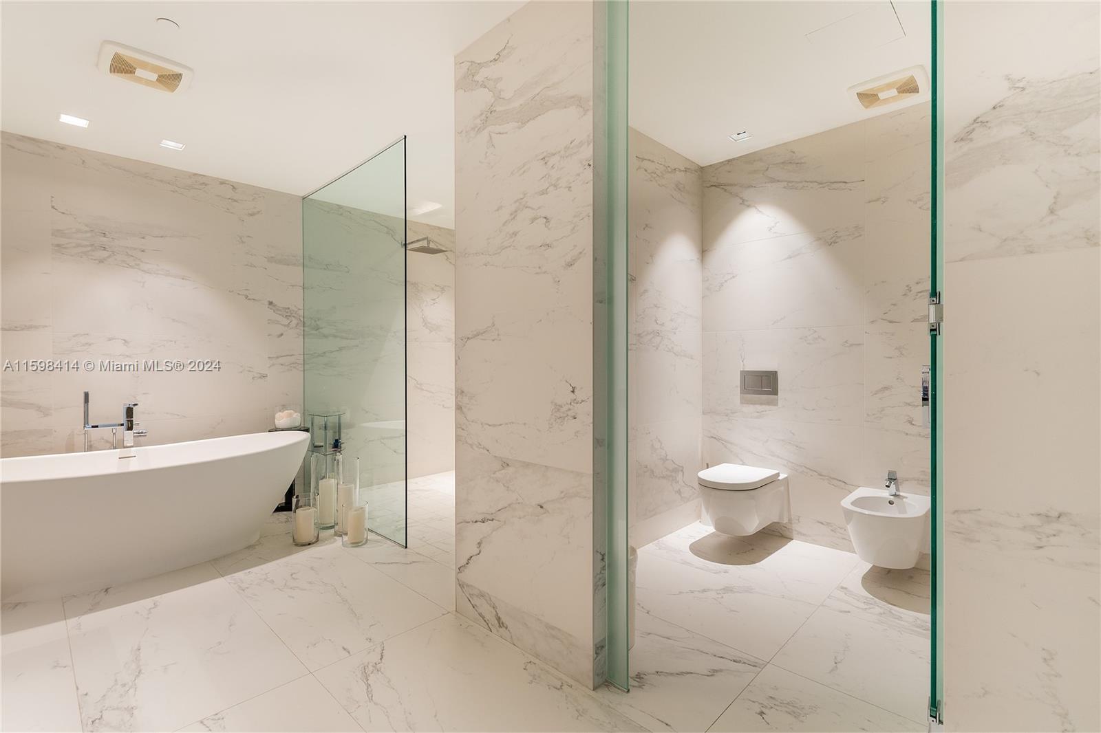 ONE THOUSAND MUSEUM CONDO - Residential