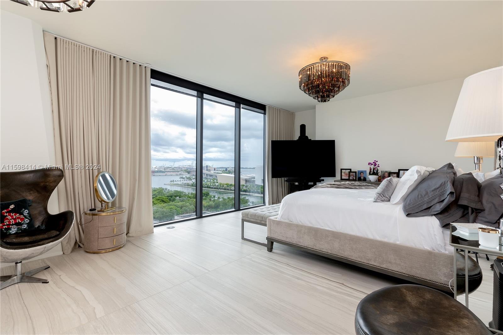 ONE THOUSAND MUSEUM CONDO - Residential