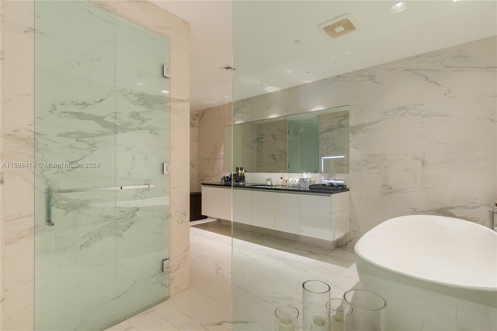 ONE THOUSAND MUSEUM CONDO - Residential