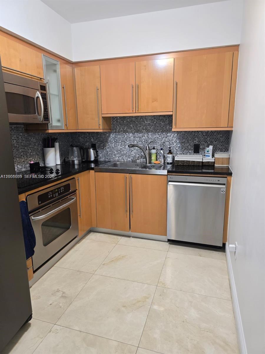 AKOYA CONDO - Residential Lease