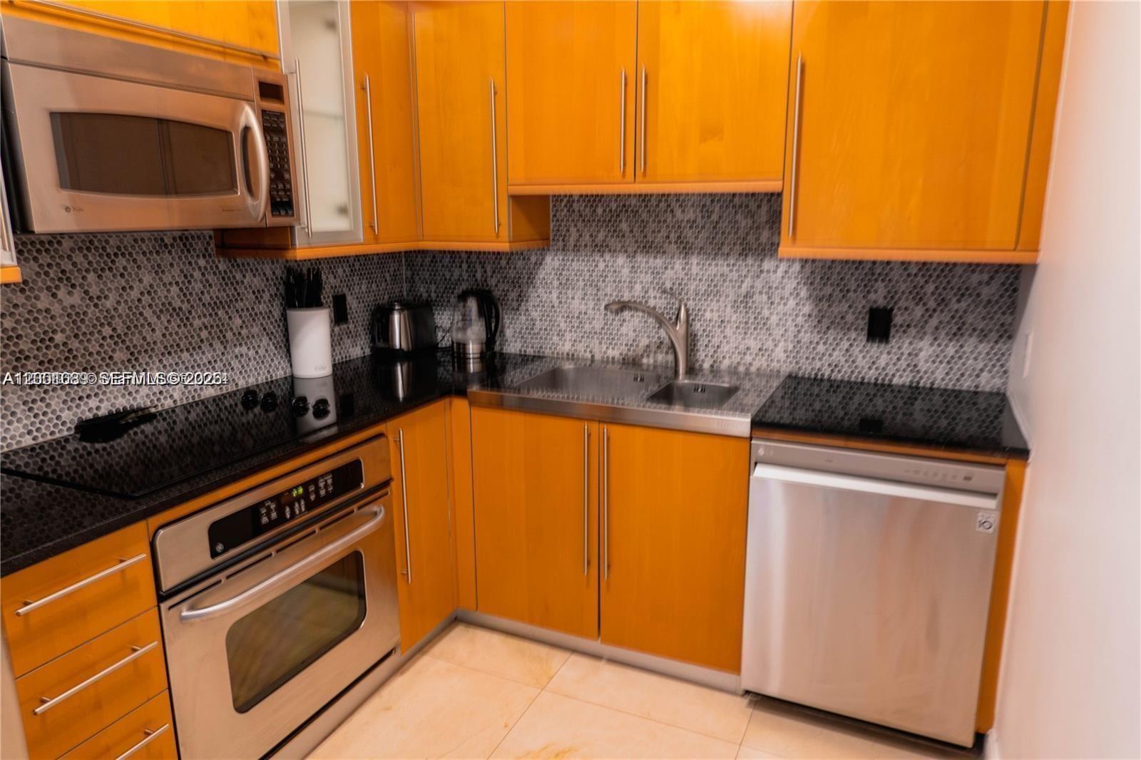AKOYA CONDO - Residential Lease