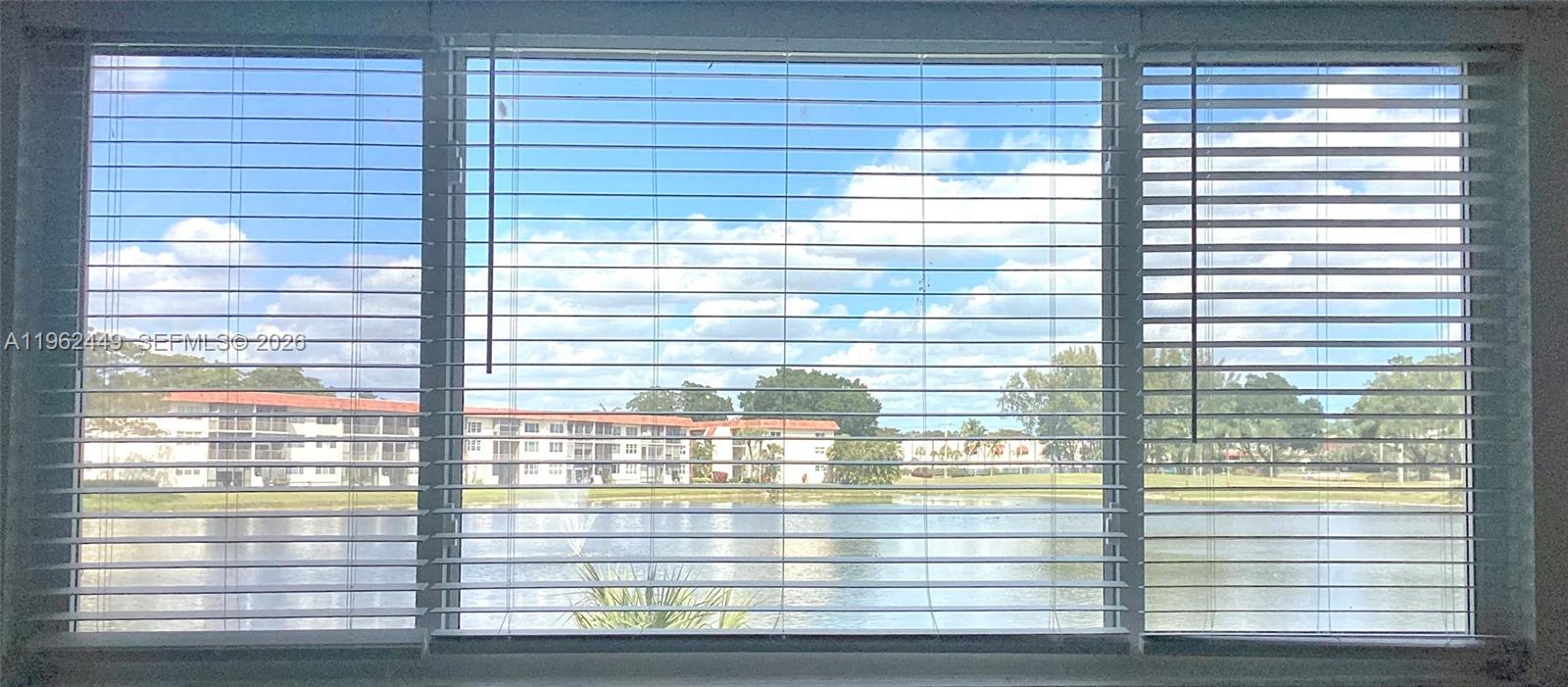 HOLLYBROOK GOLF AND TENNIS - Residential