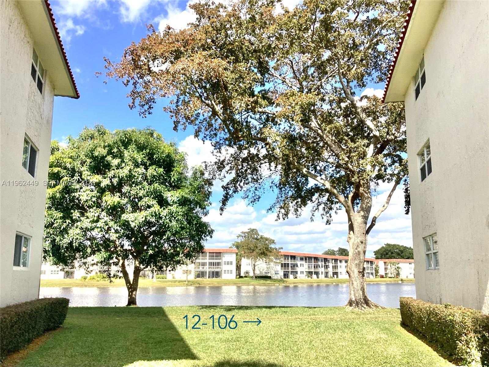 HOLLYBROOK GOLF AND TENNIS - Residential