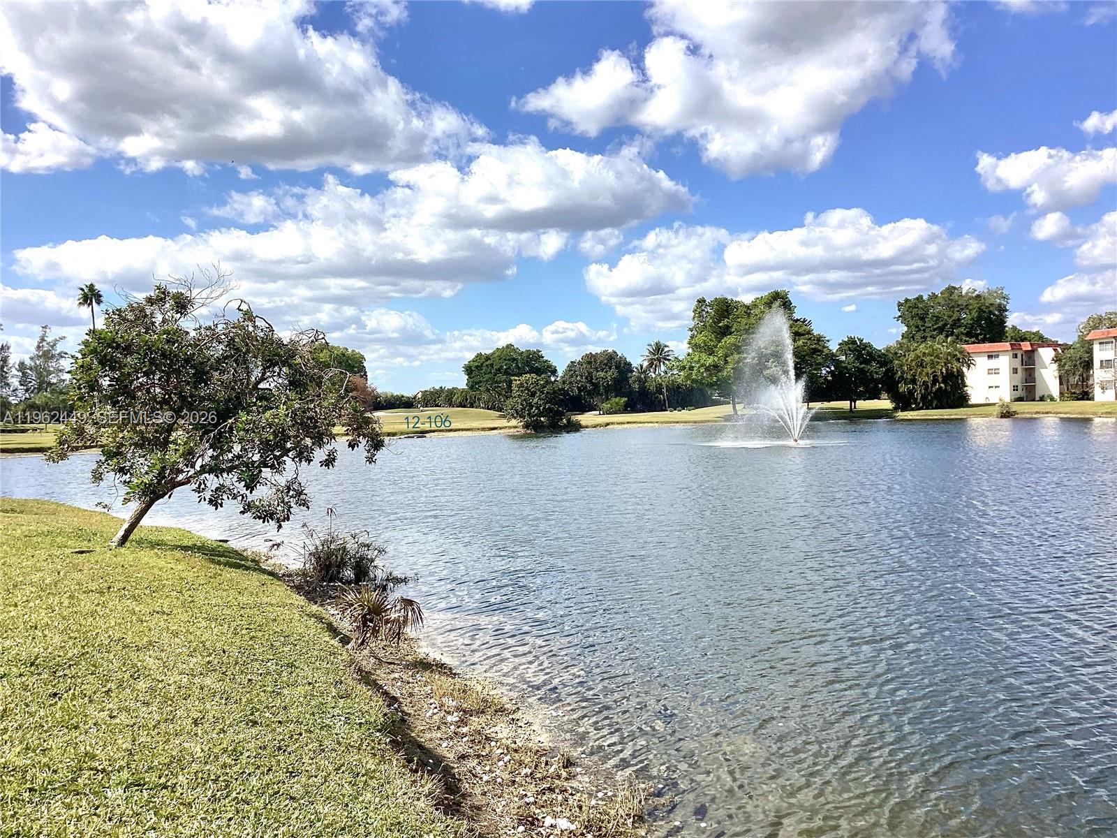 HOLLYBROOK GOLF AND TENNIS - Residential