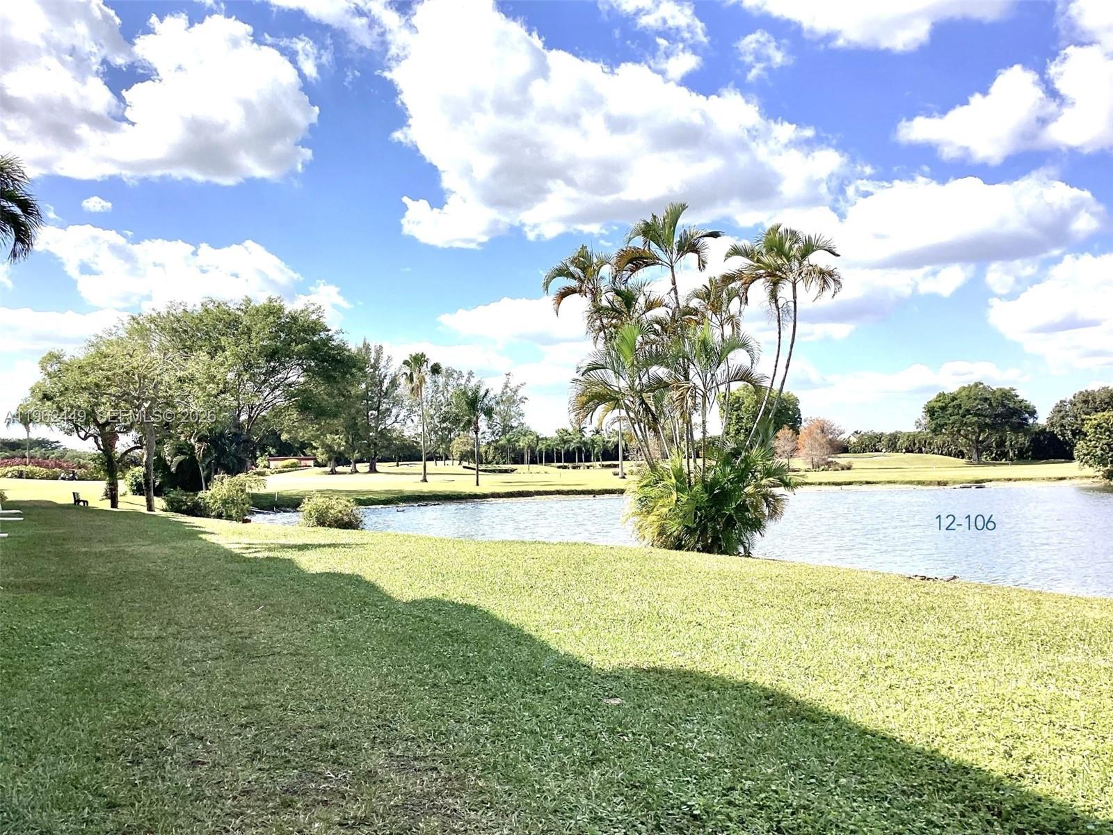 HOLLYBROOK GOLF AND TENNIS - Residential
