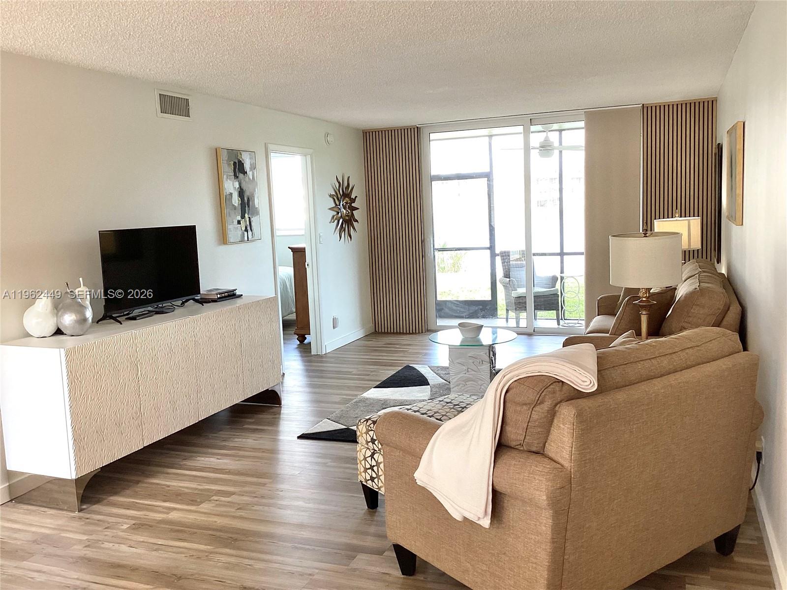 HOLLYBROOK GOLF AND TENNIS - Residential
