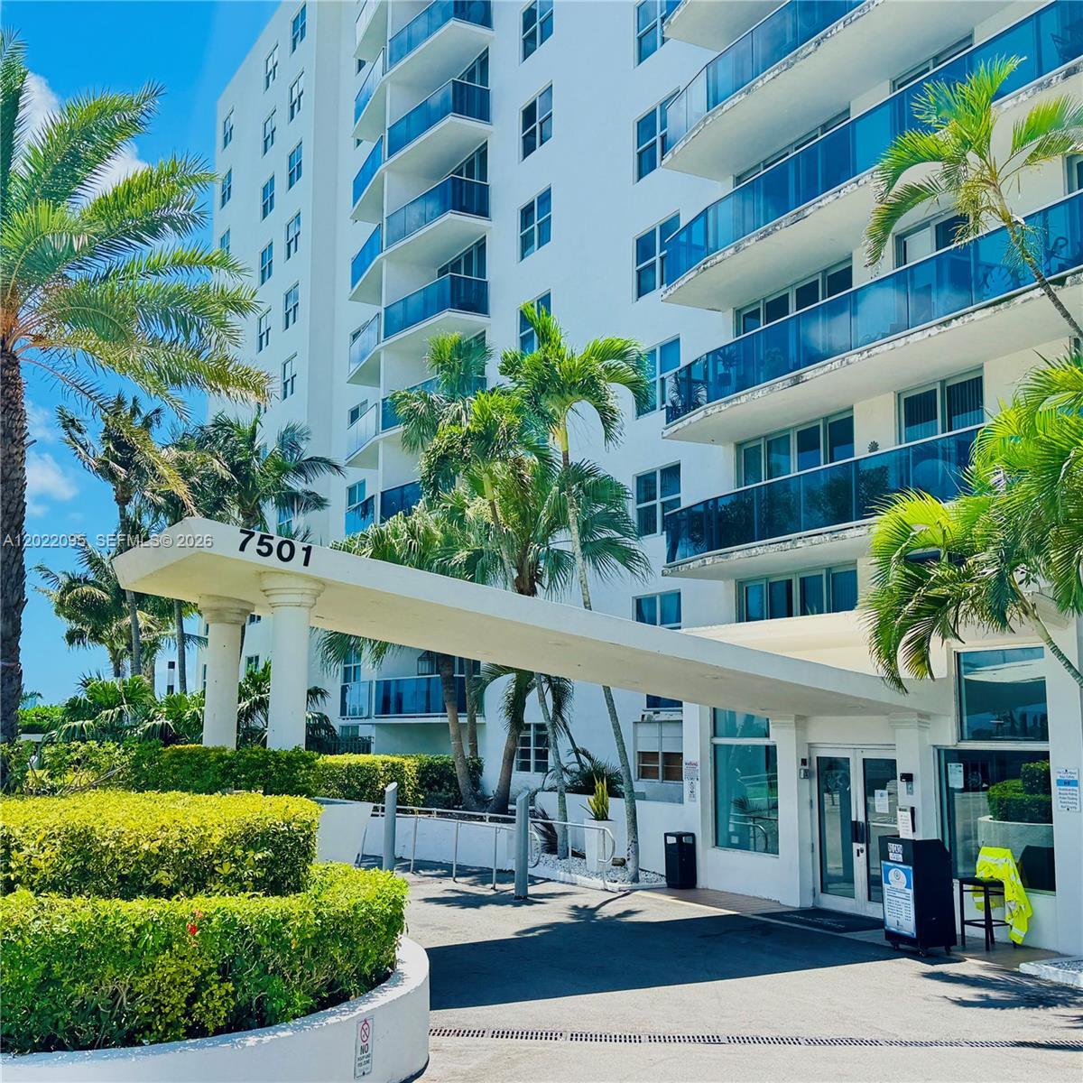 TREASURES ON THE BAY II C - Residential
