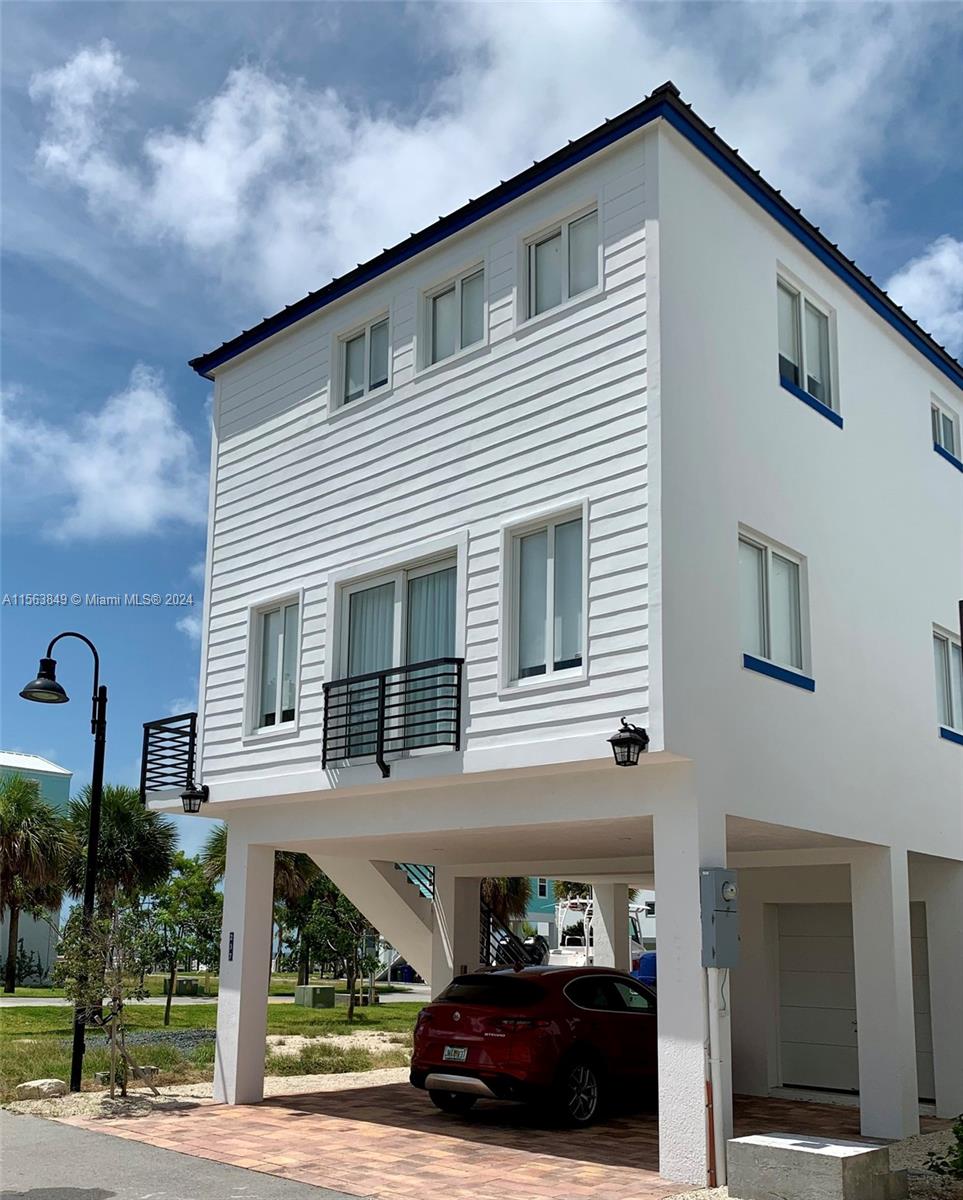 KEY LARGO OCEAN RESORT CO - Residential Lease