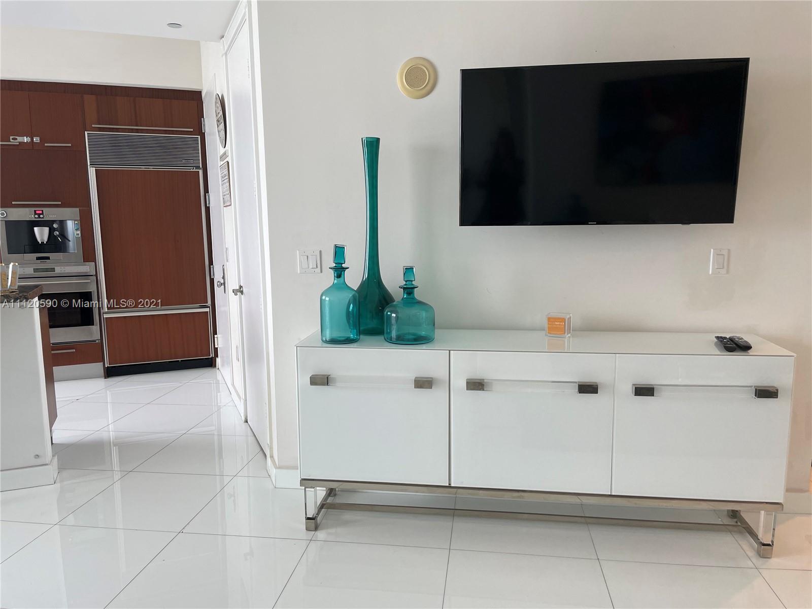 TDR TOWER III CONDO - Residential Lease