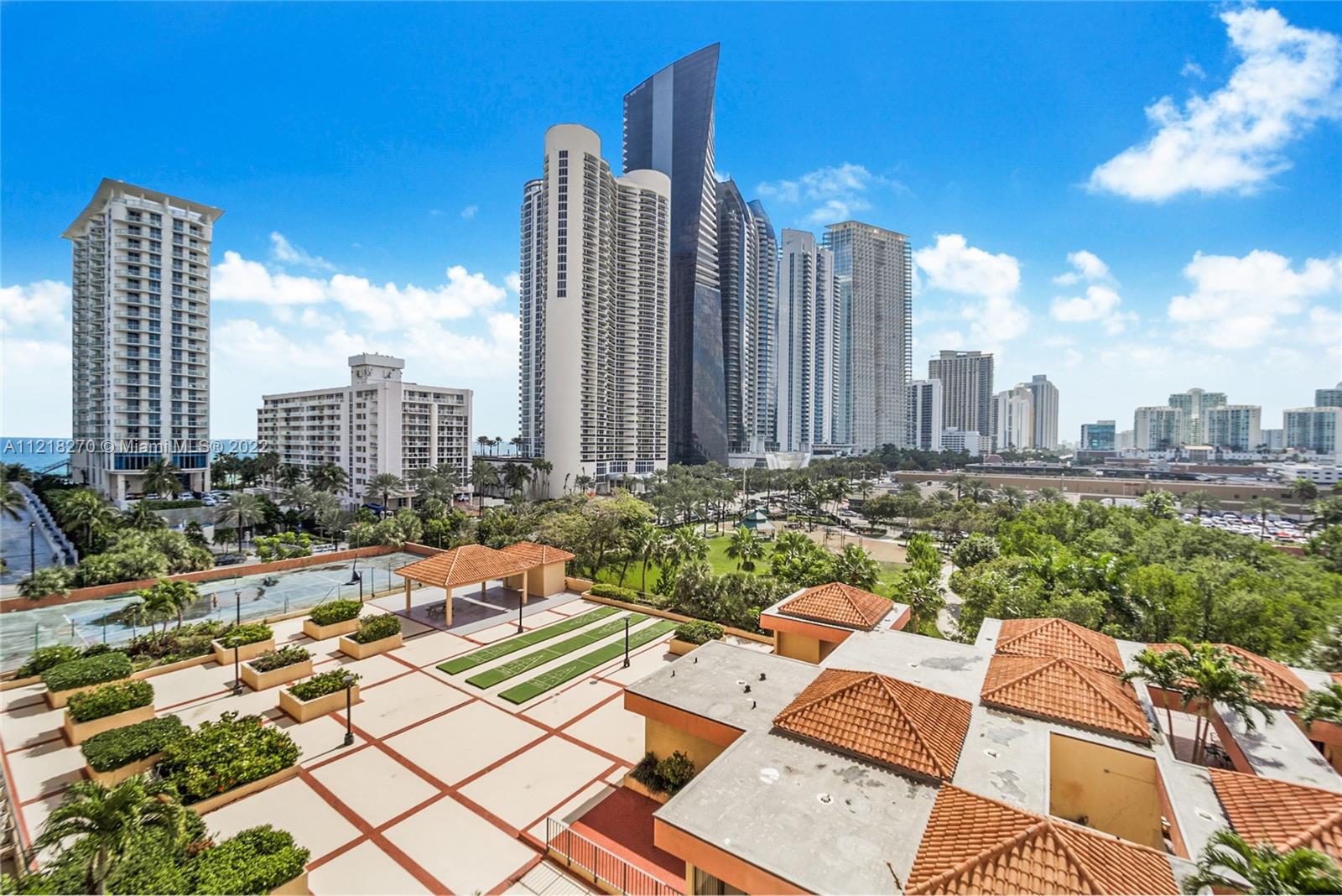 WINSTON TOWERS 600 CONDO - Residential