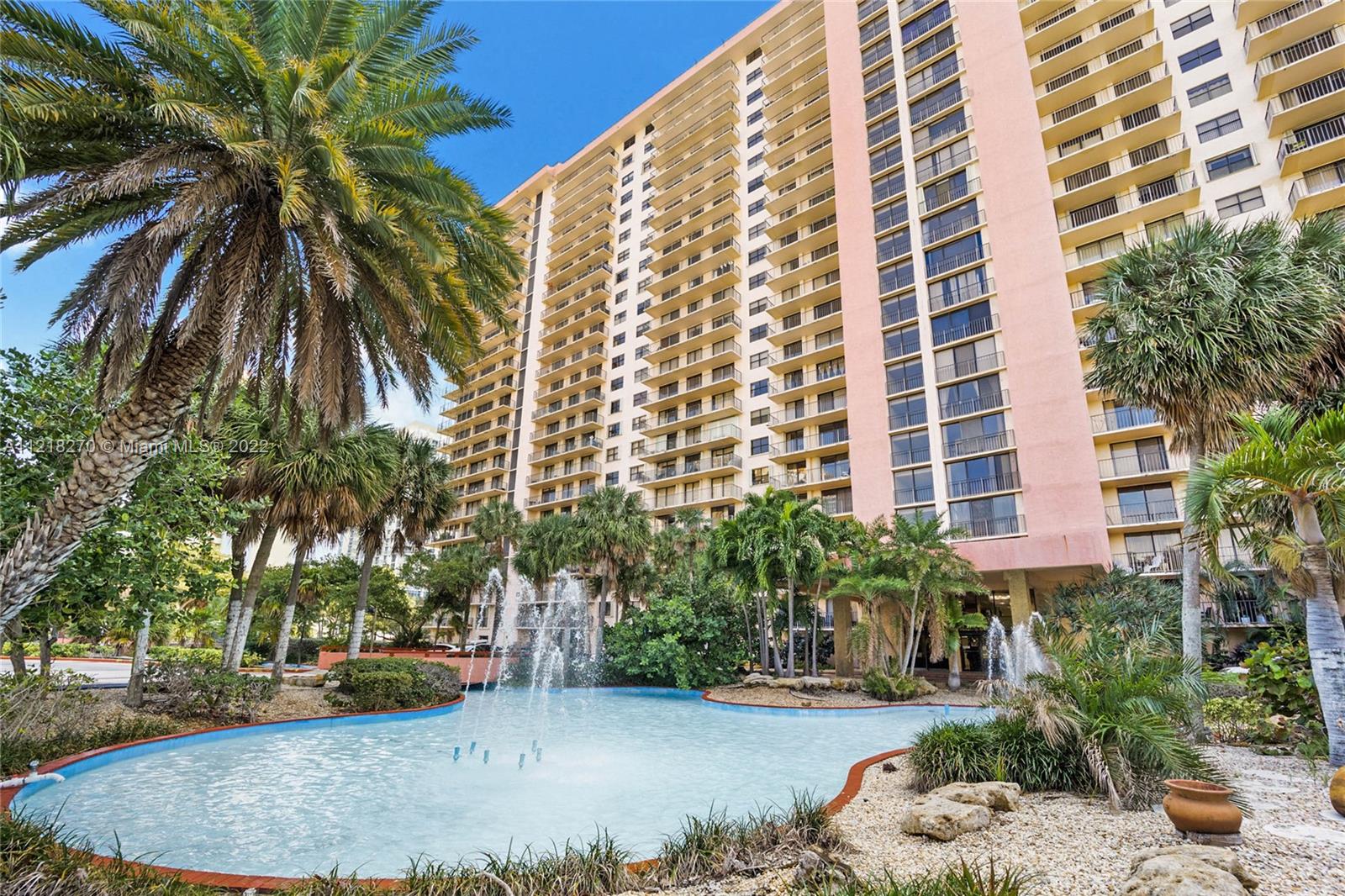 WINSTON TOWERS 600 CONDO - Residential